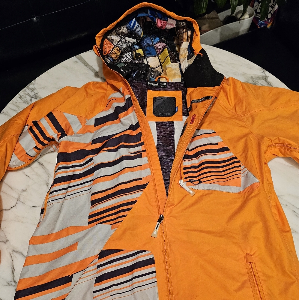 Oakley ski jacket